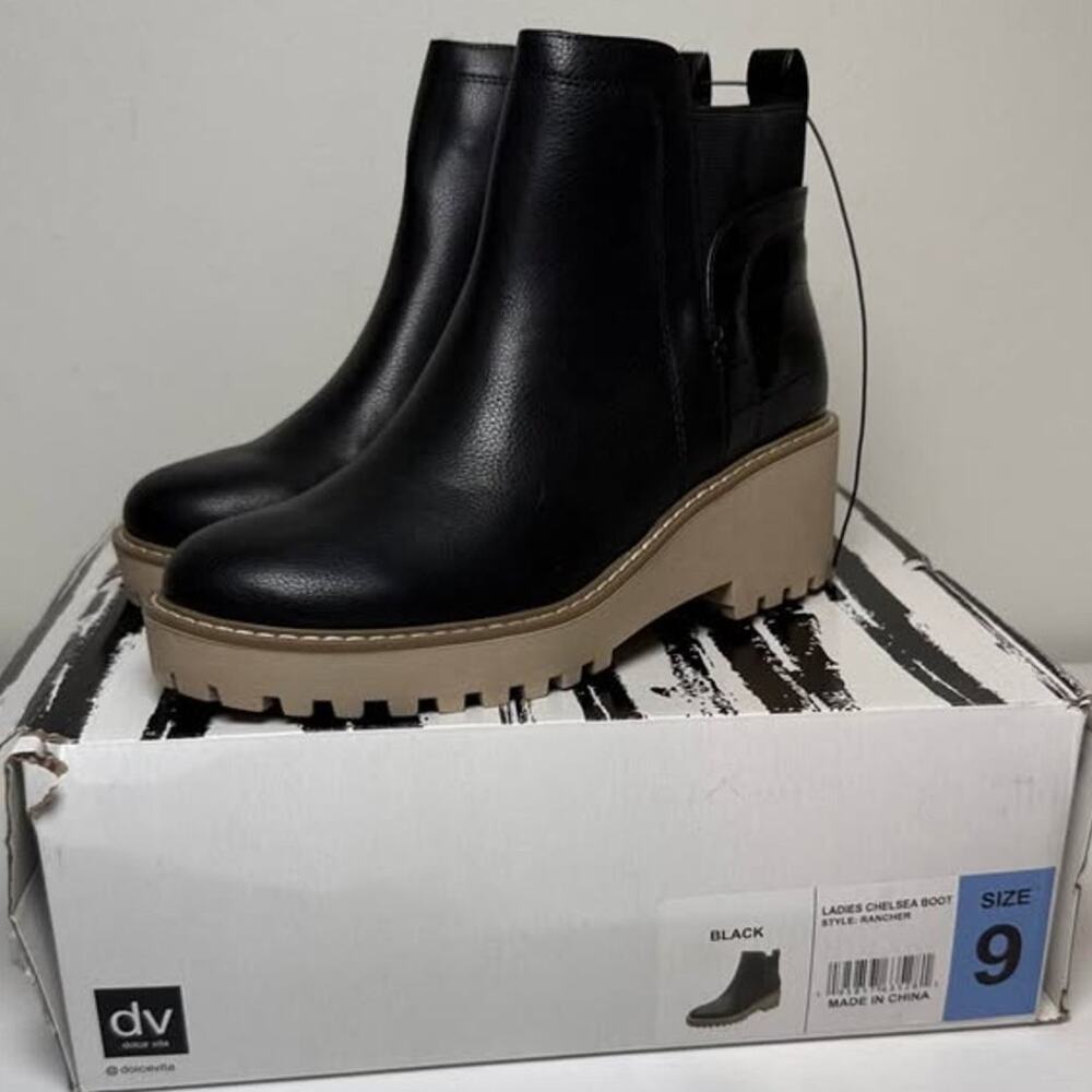 DV Dolce Vita Women's Rancher Black Chelsea Boots, Size 9